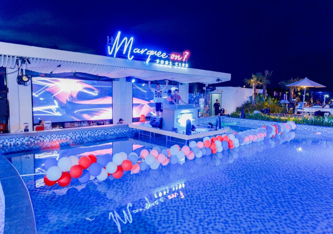 Pentacity Hotel Balikpapan 外观 照片