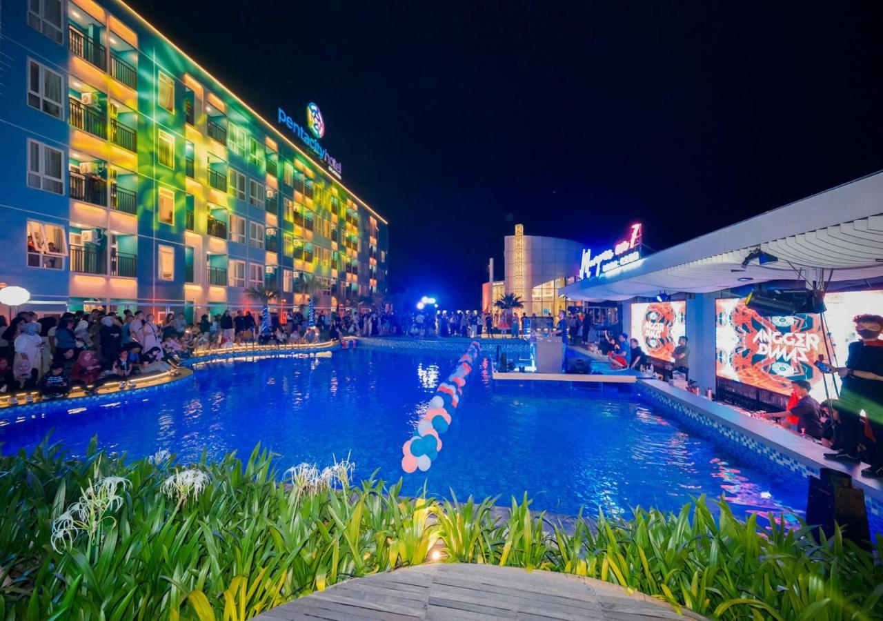 Pentacity Hotel Balikpapan 外观 照片