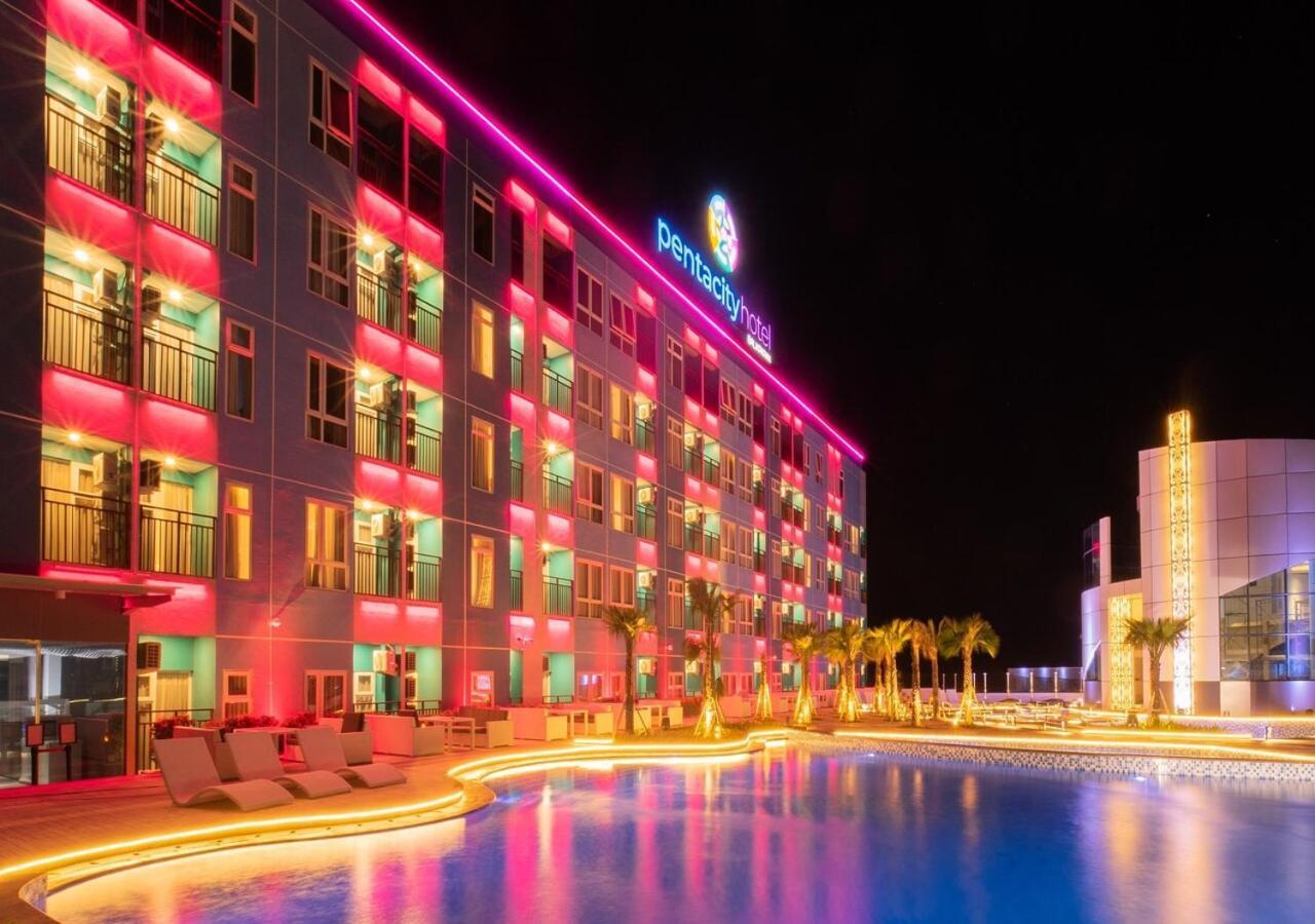 Pentacity Hotel Balikpapan 外观 照片