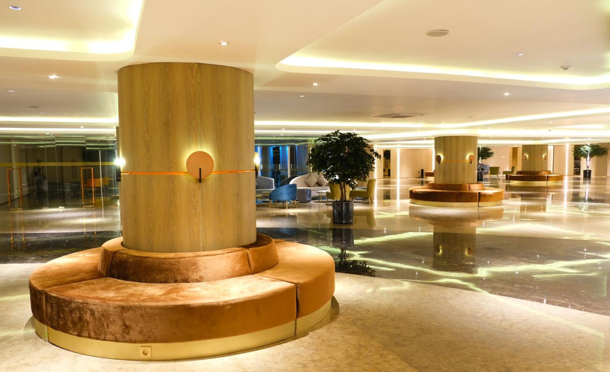 Pentacity Hotel Balikpapan 外观 照片
