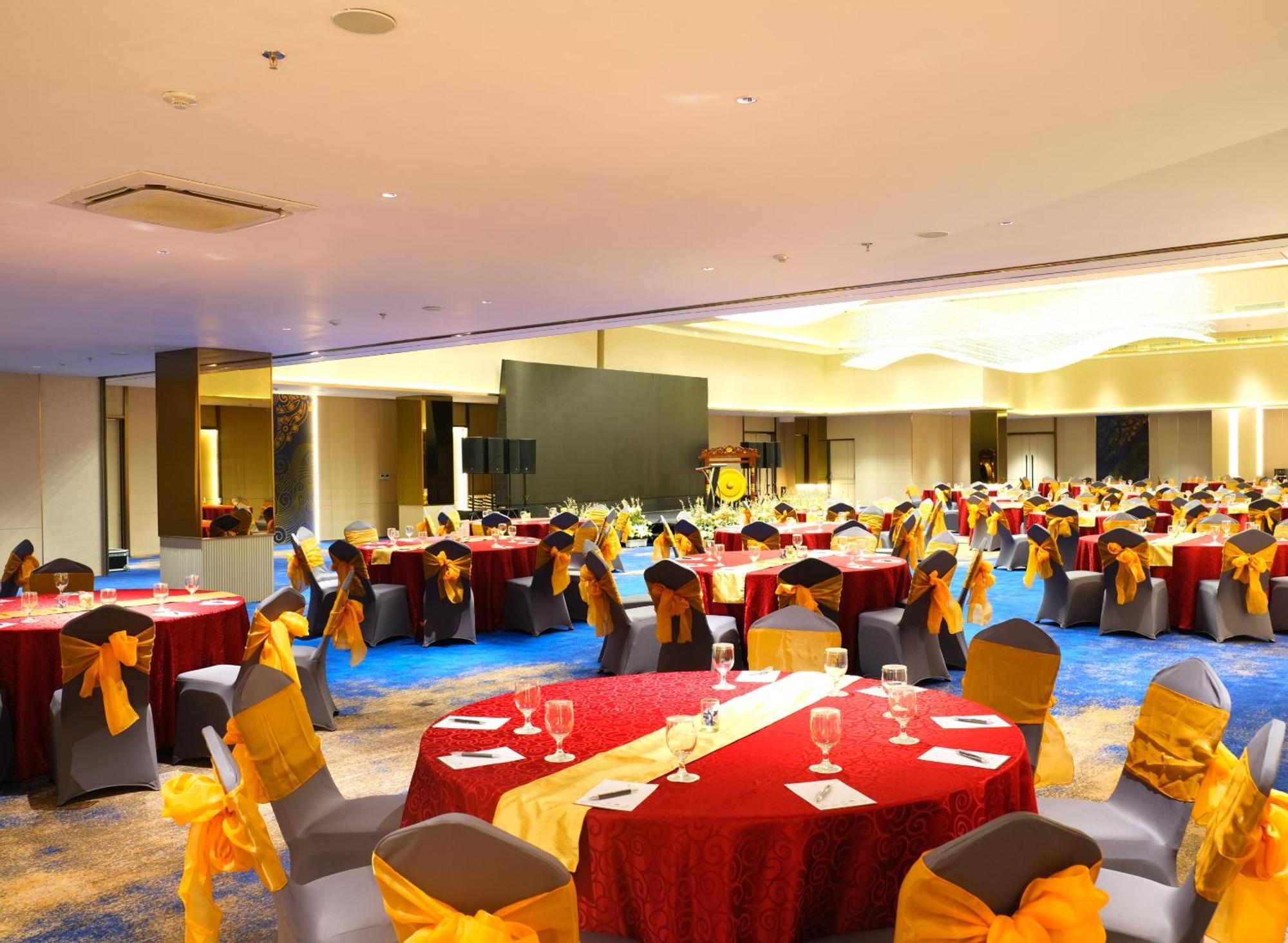 Pentacity Hotel Balikpapan 外观 照片