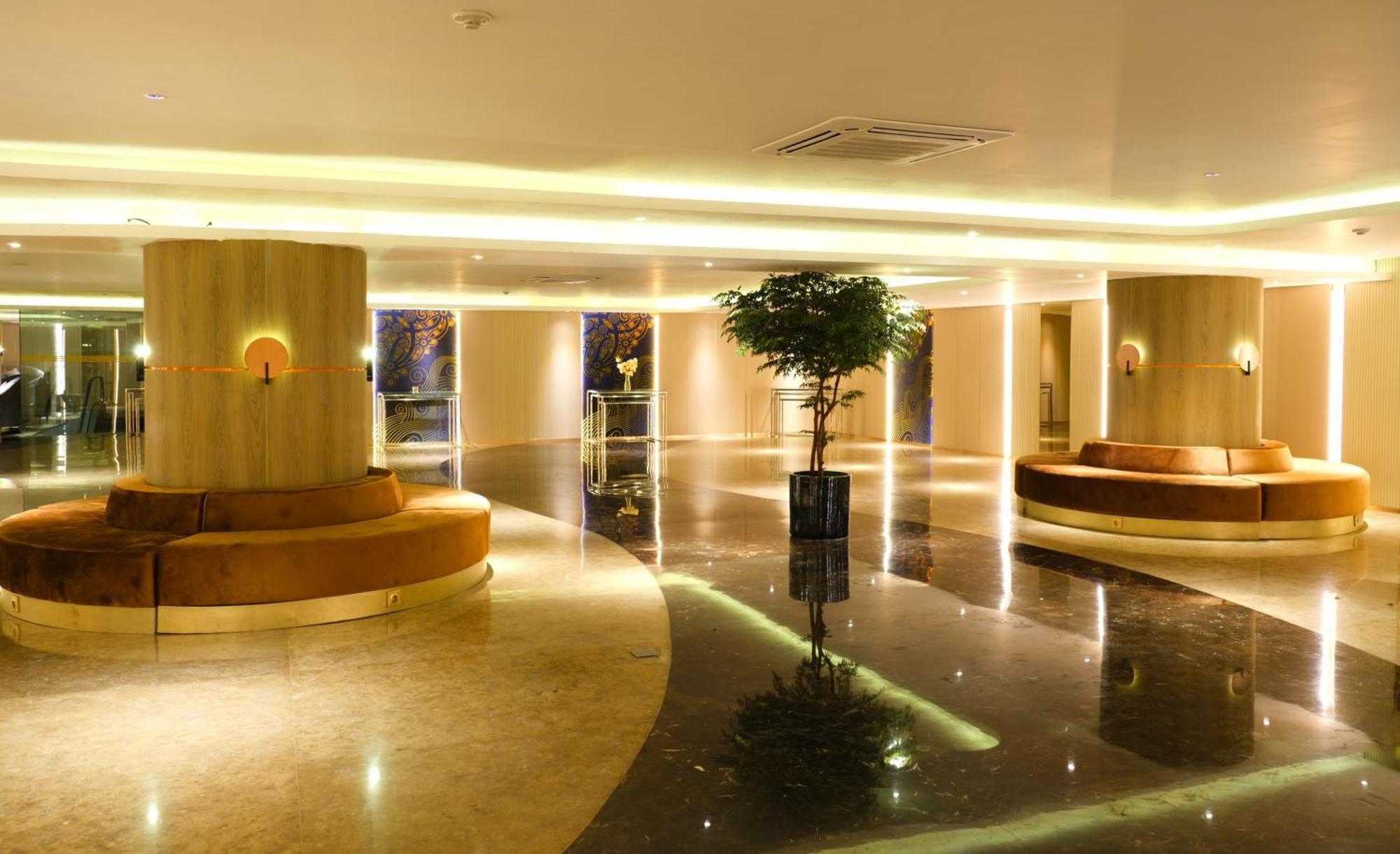 Pentacity Hotel Balikpapan 外观 照片