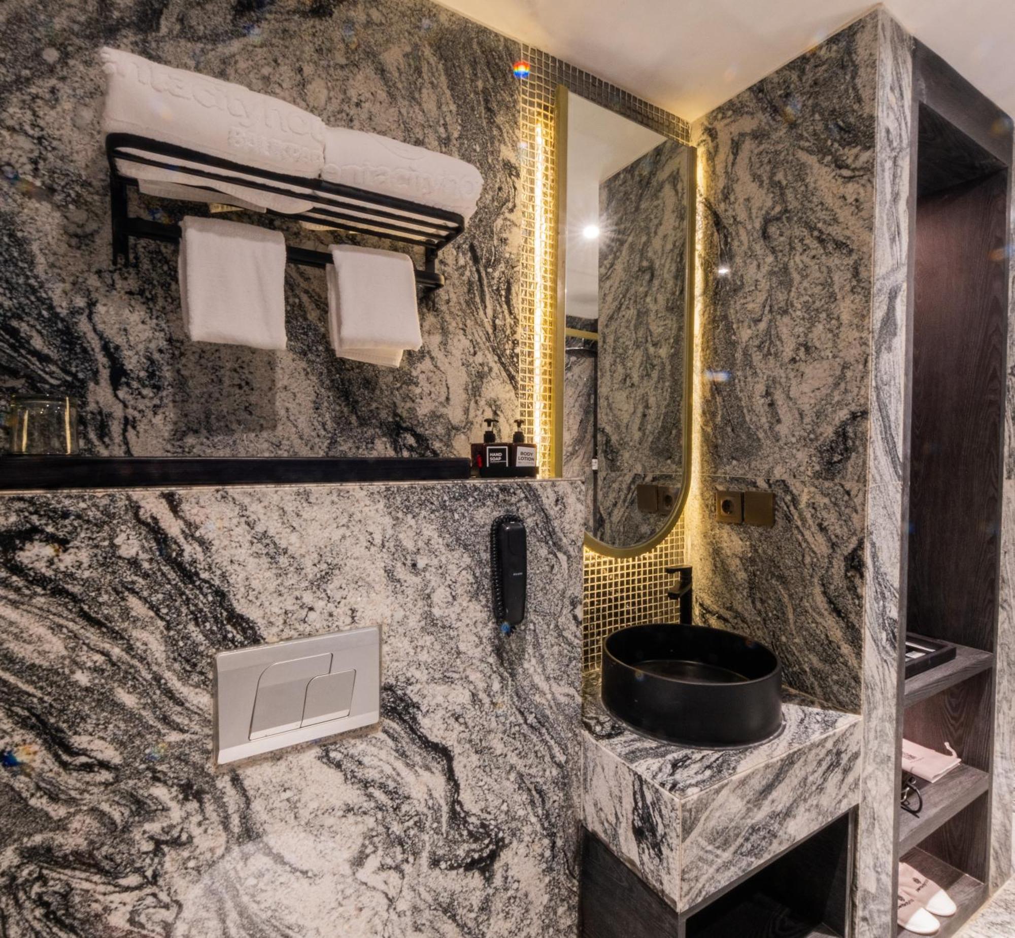 Pentacity Hotel Balikpapan 外观 照片